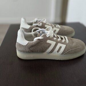 BOSTON 42 BACK 70 TAN